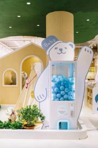 Capsule toy machine